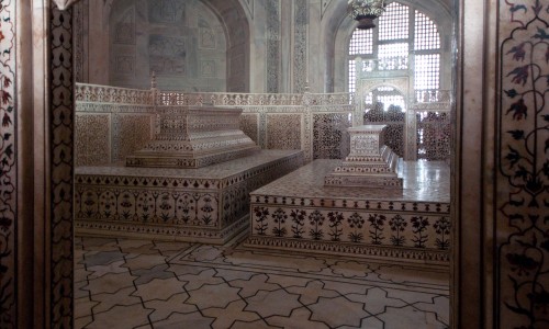 孕妇前三个月吐得厉害吃啥才好呢-怀孕期间吃了保健品孩子能要吗-孕期吃保健品有危害吗,中国孕妇前三个月吃保健品网站